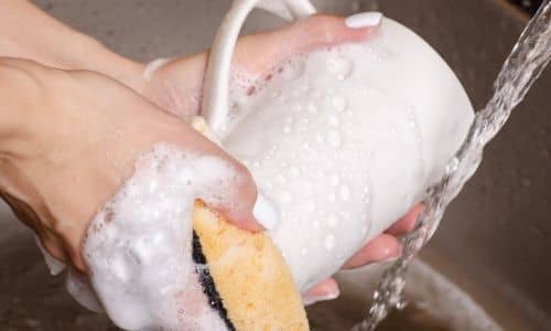 washing coffee stained mug